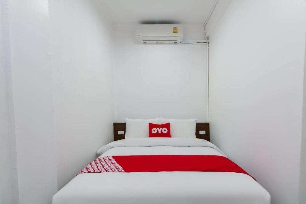Oyo 75416 Rama3 Sunrise Hostel กรุงเทพมหานคร ภายนอก รูปภาพ